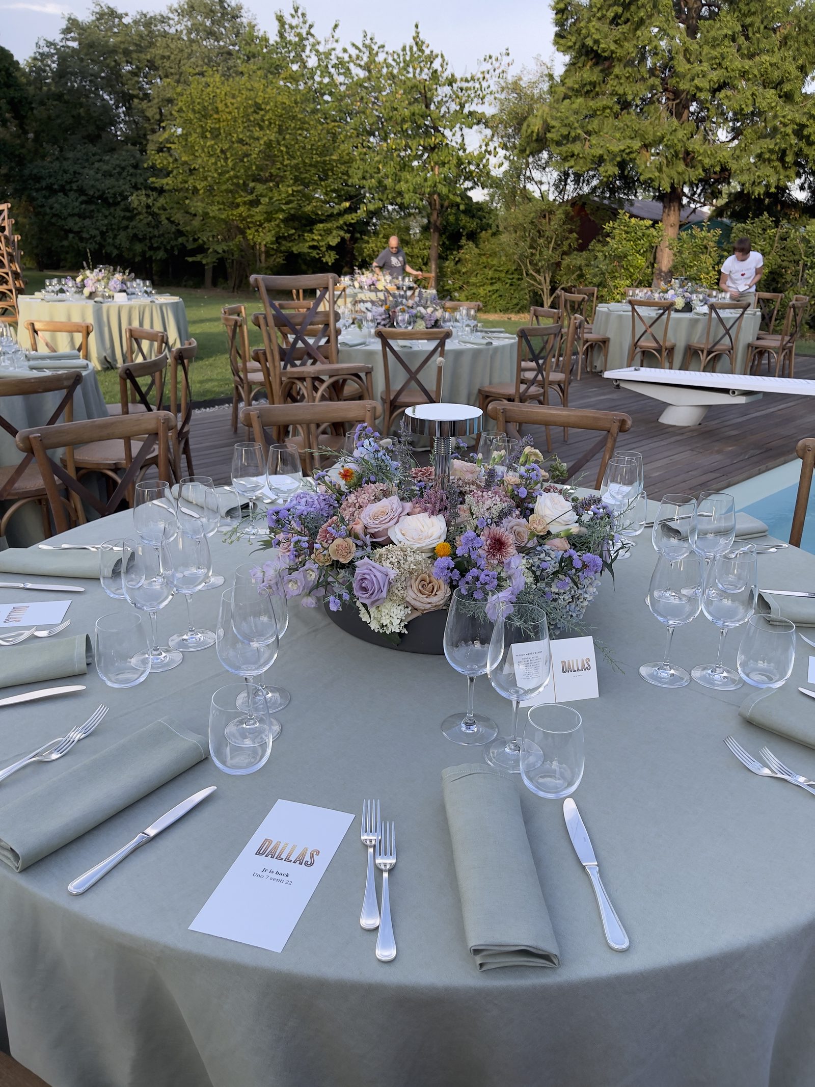 Cena privata in giardino a bordo piscina