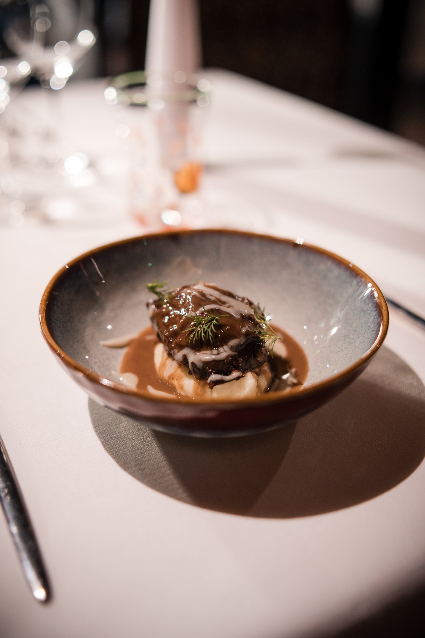 Piatto principale, cucina gastronomica